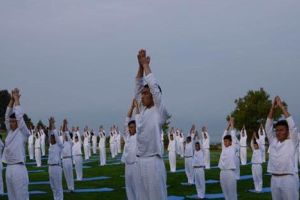 2017抚仙湖国际瑜伽文化节隆重举行 最美瑜伽精彩